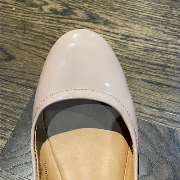 Women’s Nude Ballet Flats - Picture 3 of 3